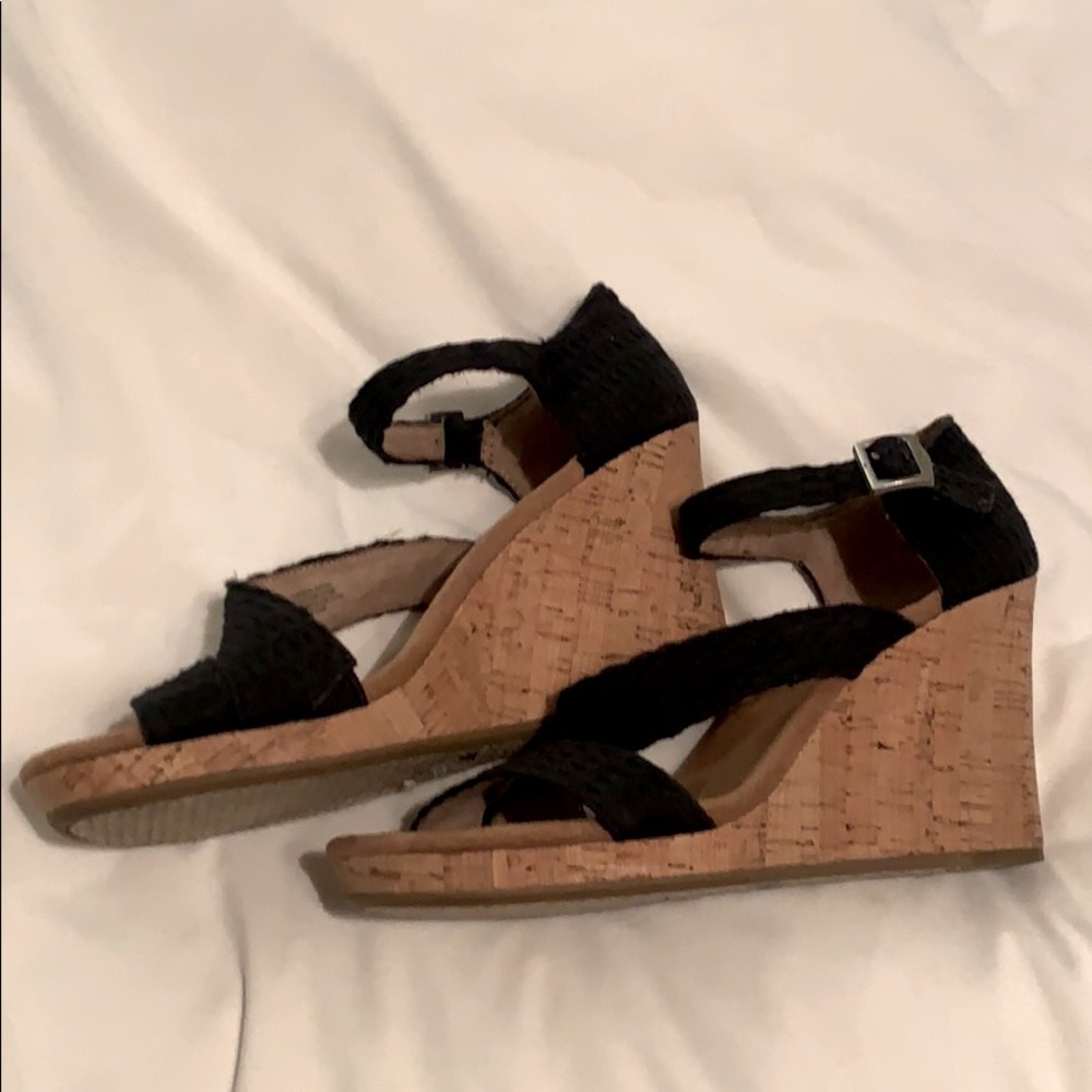 Used Black strap Toms Wedges Size 7.5(Women’s)